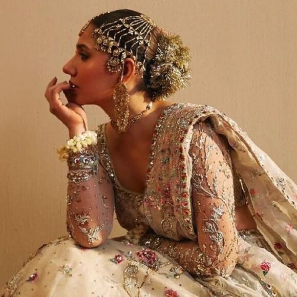 MAHIRA KHAN JEWELRY POWER OFFICIAL PAKISTANI LUXURY DESIGNER PASA JHUMAR - Picture 8 of 12